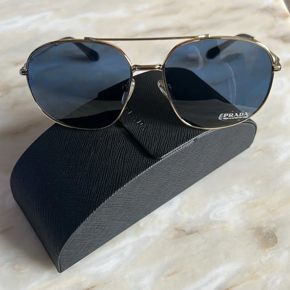 Prada Womens Aviatior Sunglasses‎ Gold Frame Blue Tint Authentic w/Case
